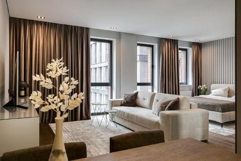 Classy In Chicago, A Luxurious * Київ